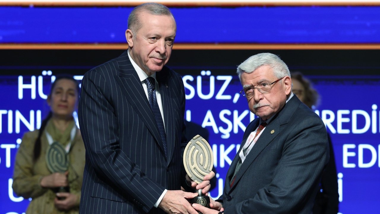 ÖZTÜRK’TEN ÖKSÜZ’E TEBRİK