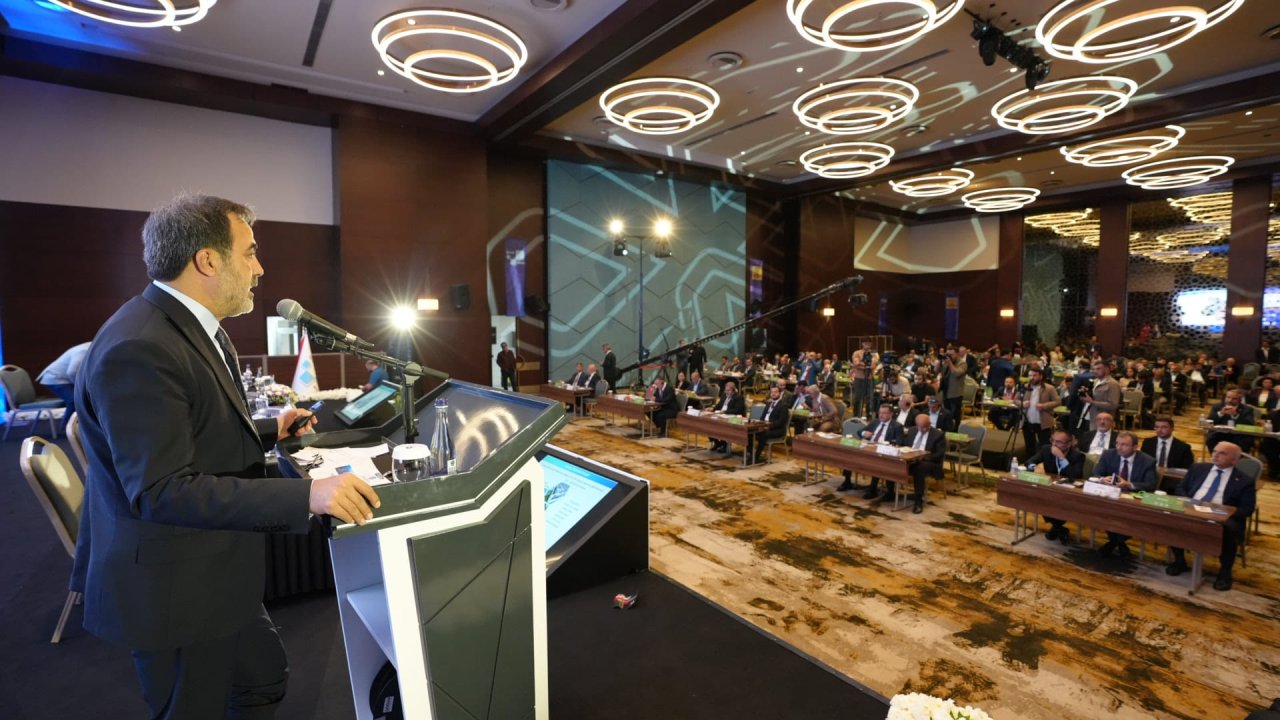 BAŞKAN SELÇUK ÖZTÜRK, UCLG-MEWA KONGRESİ’NDE KONYA EKONOMİSİNİ ANLATTI