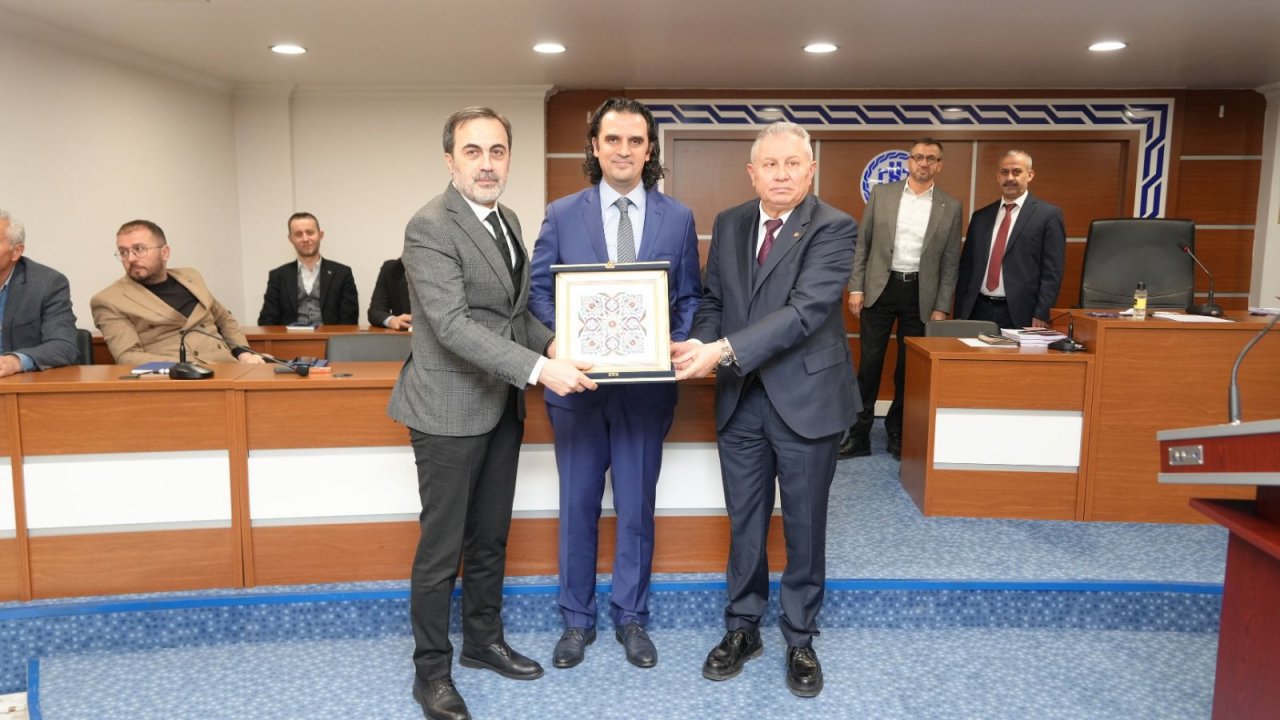 CUMHURBAŞKANLIĞI STRATEJİ VE BÜTÇE BAŞKAN YARDIMCISI KUTLUHAN TAŞKIN, KONYA TİCARET ODASI MECLİSİNE KONUK OLDU